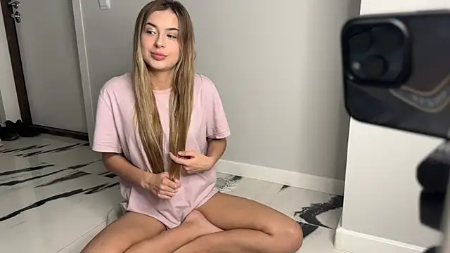 elisa moon online show from 01.16.25