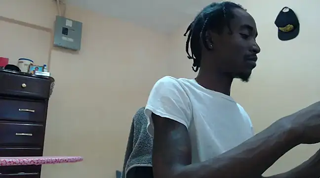 Snapshot of jammasterjack chatting on 02.17.25 jammasterjack online show from 02.17.25