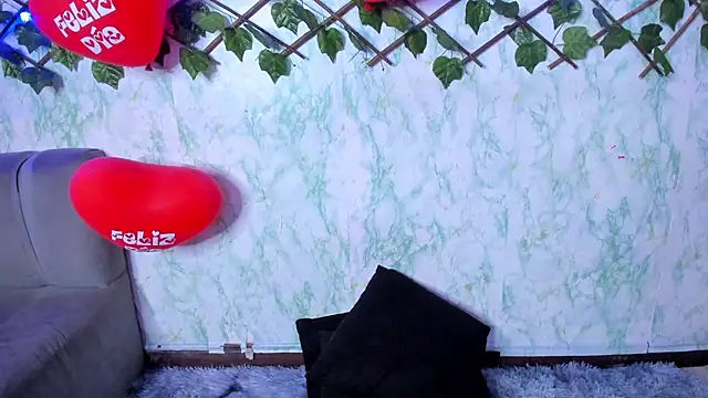 Snapshot of Pamesmith chatting on 02.22.25 Pamesmith online show from 02.22.25