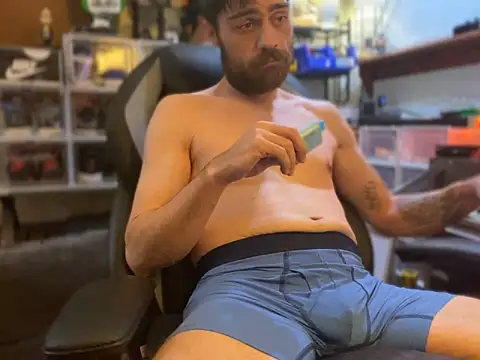 slutty guy12 online show from 01.29.25