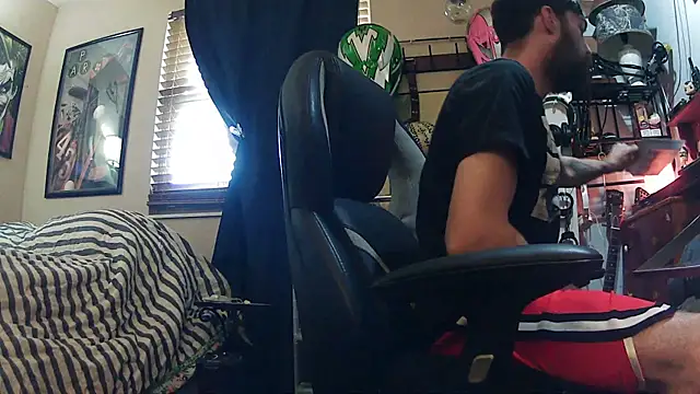 slutty guy12 online show from 02.13.25