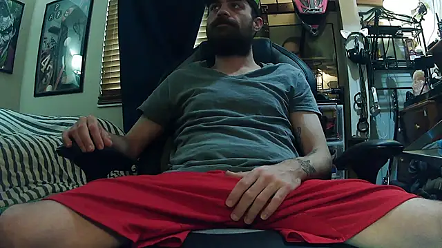 slutty guy12 online show from 02.17.25