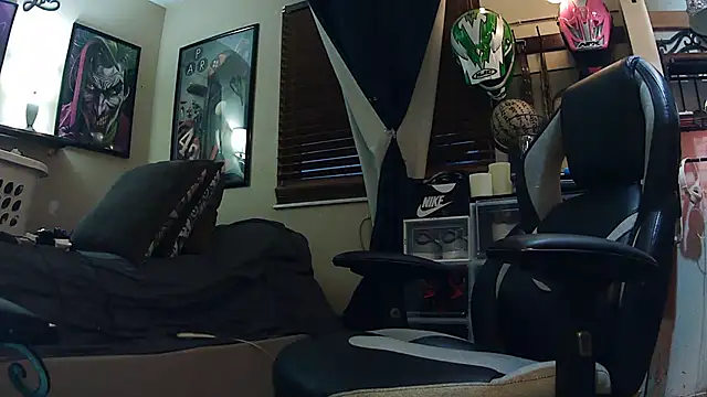 slutty guy12 online show from 03.06.25