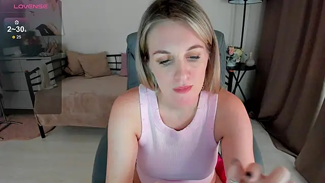 Snapshot of I_D_A chatting on 01.28.25 I D A online show from 01.28.25