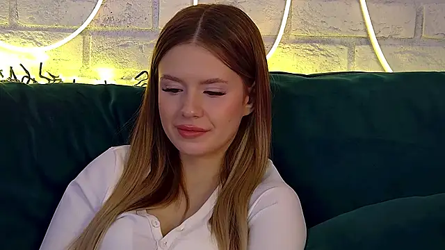 MilanaBalmain online show from 03.22.25