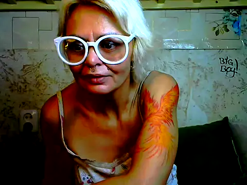 Gardener of Illusions online show from 11.20.25