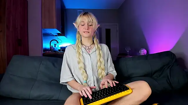 Snapshot of Gregory_Byyrd chatting on 12.10.24 Gregory Byyrd online show from 12.10.24