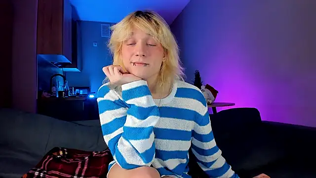 Snapshot of Gregory_Byyrd chatting on 12.24.24 Gregory Byyrd online show from 12.24.24