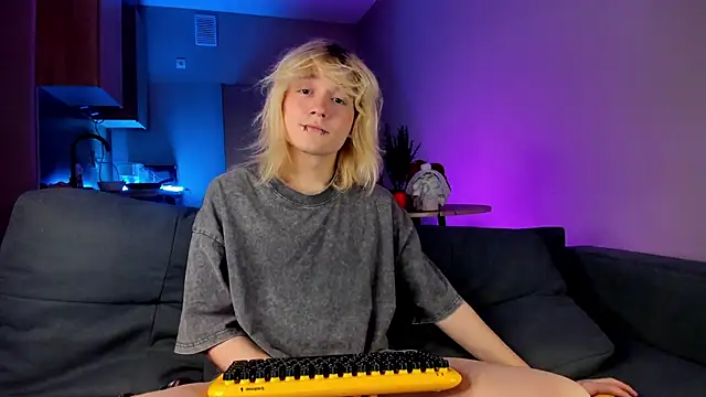 Snapshot of Gregory_Byyrd chatting on 12.27.24 Gregory Byyrd online show from 12.27.24