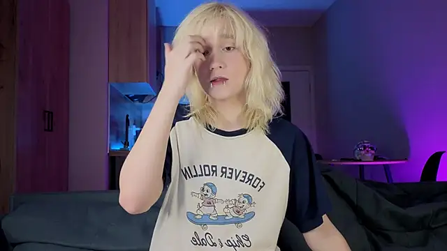 Snapshot of Gregory_Byyrd chatting on 09.24.25 Gregory Byyrd online show from 09.24.25