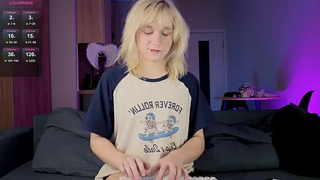 Snapshot of Gregory_Byyrd chatting on 11.19.25 Gregory Byyrd online show from 11.19.25