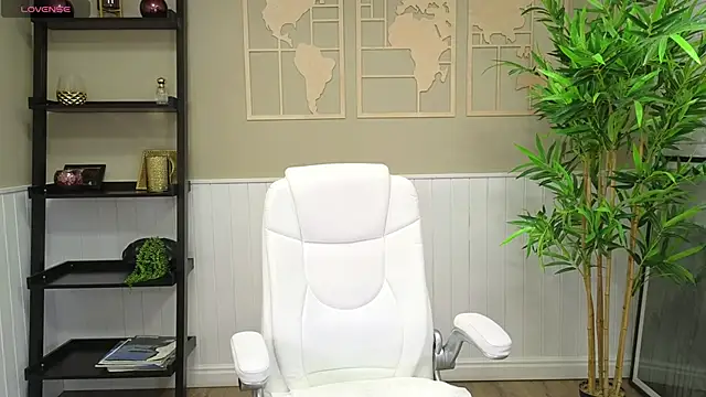 LadyLeea online show from 01.25.25