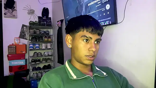 Snapshot of _Billowy_ chatting on 11.15.25 Billowy online show from 11.15.25