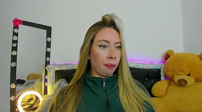 JanneKim online show from 02.13.25