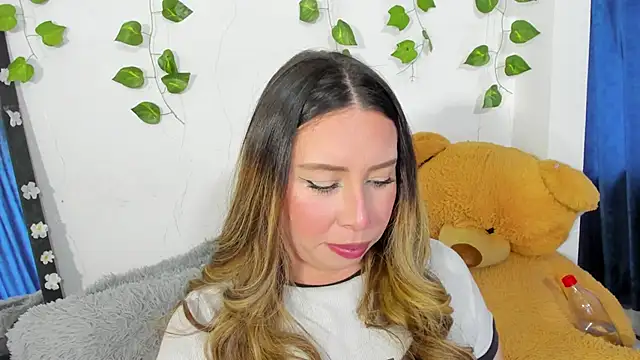 JanneKim online show from 11.27.25