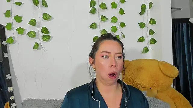 JanneKim online show from 12.01.25