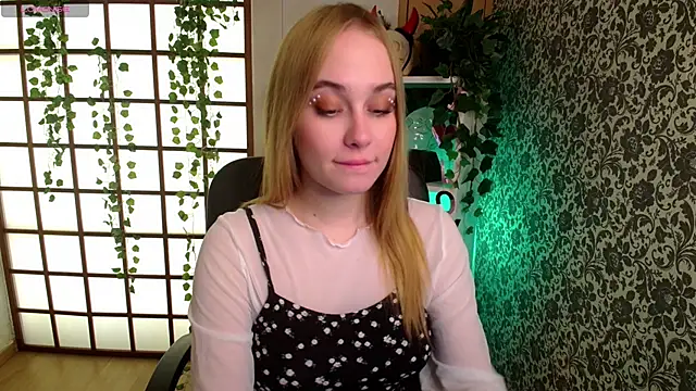 LianaBright online show from 12.11.24