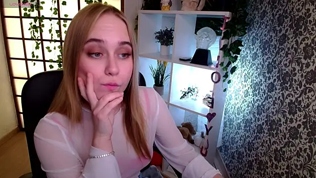 LianaBright online show from 12.17.24