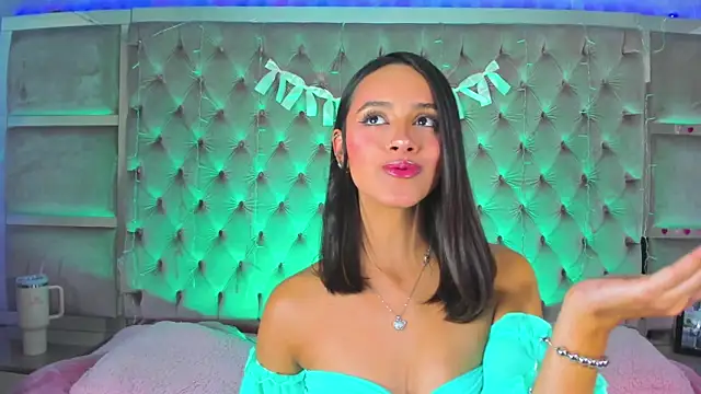 Harii 02 online show from 02.05.25