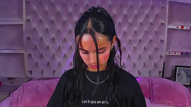 Snapshot of Harii_02 chatting on 02.12.26 Harii 02 online show from 02.12.26