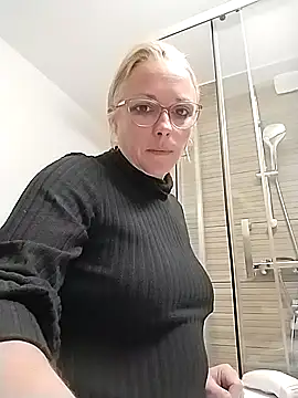 Doucelouve9 online show from 03.16.26