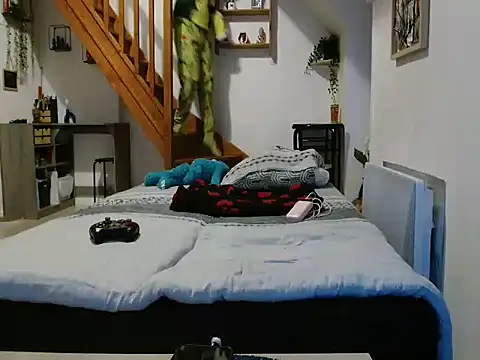 Lauzo21 online show from 11.24.25