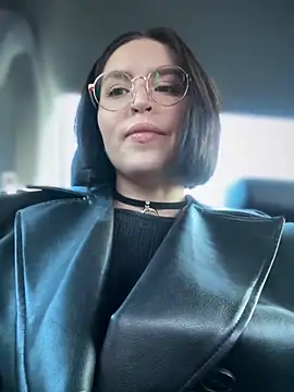 meow girl online show from 12.12.24