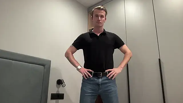 cute mark online show from 10.07.25