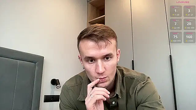 cute mark online show from 10.25.25