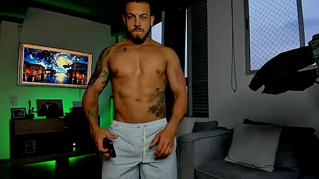 Maximo Marcelo online show from 02.06.25