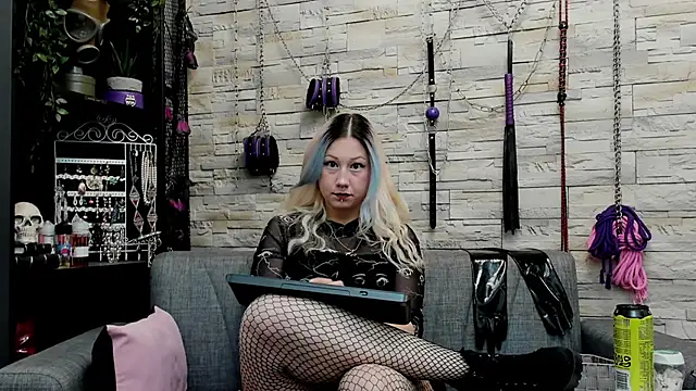 CruelMistress online show from 12.23.25