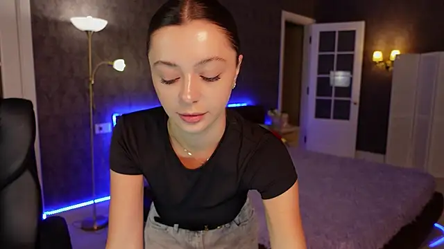 DinaCandy online show from 10.01.25