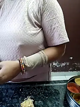 milf-kaira online show from 12.04.24