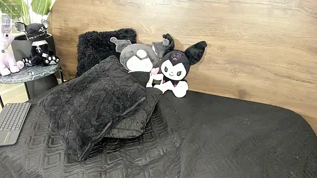 Morgan Hilll  online show from 01.26.25