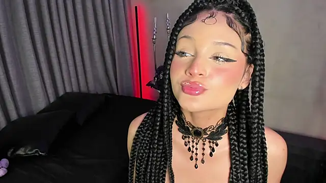 Morgan Hilll  online show from 10.06.25