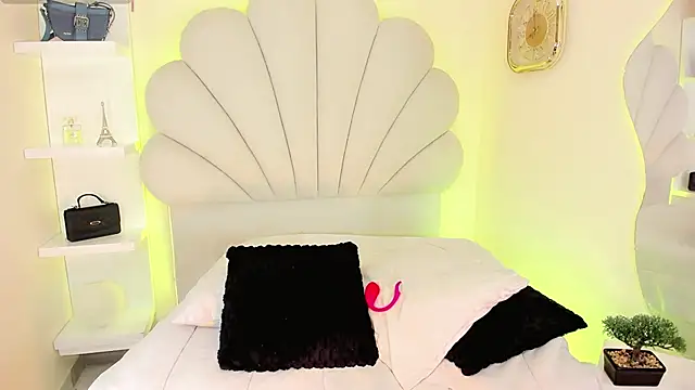 ValentinaMarinn online show from 09.19.25