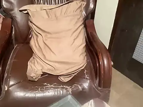 yourhero3466 online show from 10.15.25