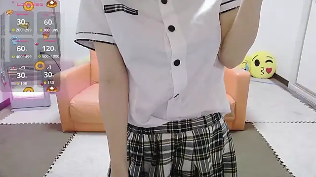 Snapshot of minamina1221 chatting on 11.11.25 minamina1221 online show from 11.11.25