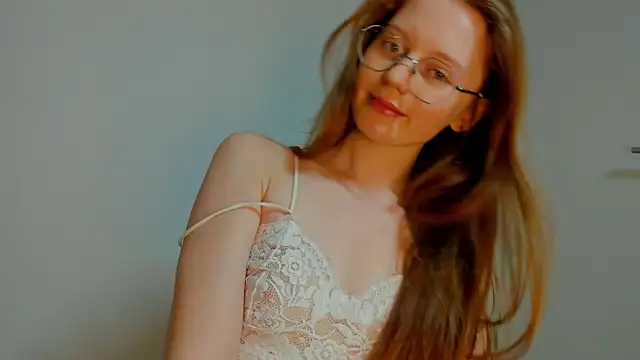 Fire Luna online show from 02.05.25