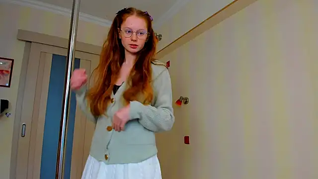 Fire Luna online show from 10.12.25