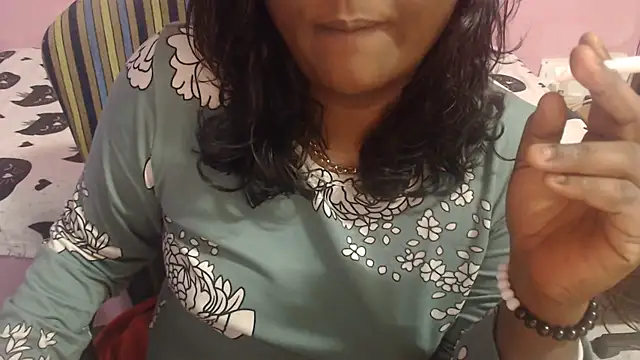 Snapshot of INDIANSIN2 chatting on 06.18.26 INDIANSIN2 online show from 06.18.26