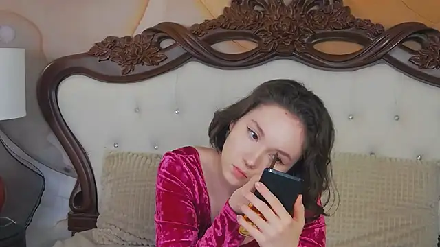 Snapshot of IreneRaye chatting on 02.11.25 IreneRaye online show from 02.11.25