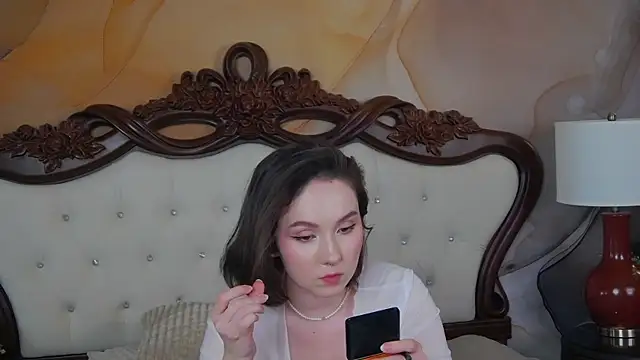 Snapshot of IreneRaye chatting on 02.22.25 IreneRaye online show from 02.22.25