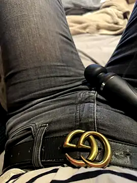 Ana-05 online show from 10.28.25