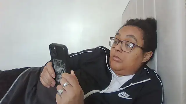 Snapshot of vanilla_chocolate23 chatting on 02.05.25 vanilla chocolate23 online show from 02.05.25