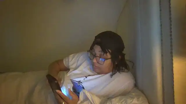 Snapshot of vanilla_chocolate23 chatting on 02.16.25 vanilla chocolate23 online show from 02.16.25