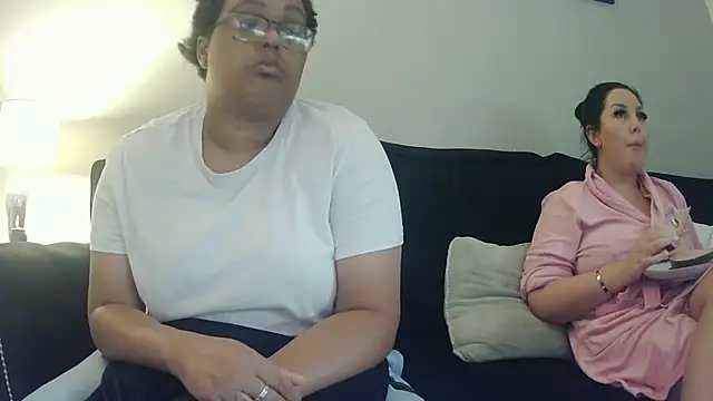 Snapshot of vanilla_chocolate23 chatting on 09.10.25 vanilla chocolate23 online show from 09.10.25