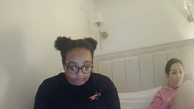 Snapshot of vanilla_chocolate23 chatting on 10.11.25 vanilla chocolate23 online show from 10.11.25