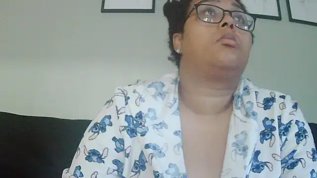 Snapshot of vanilla_chocolate23 chatting on 11.10.25 vanilla chocolate23 online show from 11.10.25