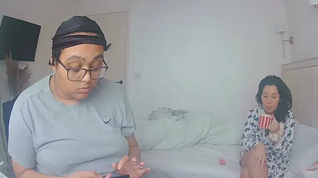 vanilla chocolate23 online show from 03.30.26